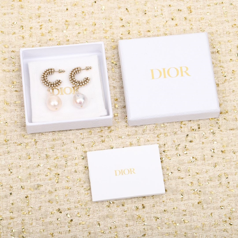 chr1st1an D10r earrings